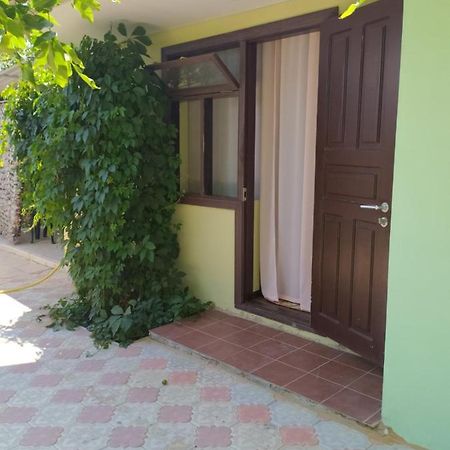 Small Guest House Лазурное Экстерьер фото