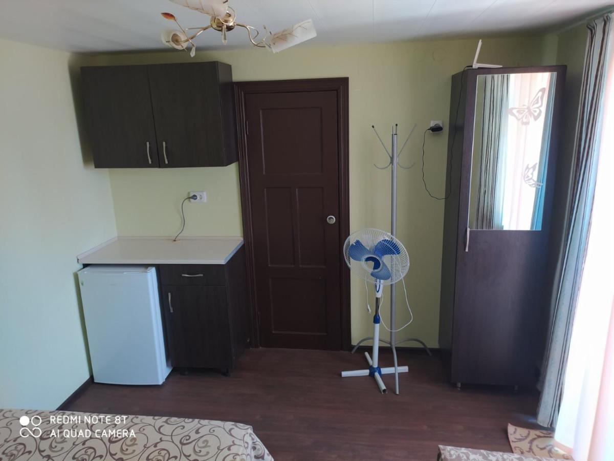 Small Guest House Лазурное Экстерьер фото