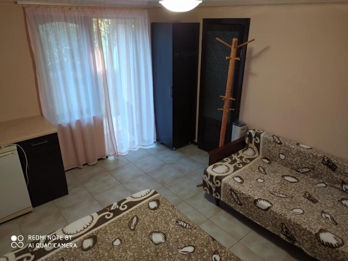 Small Guest House Лазурное Экстерьер фото